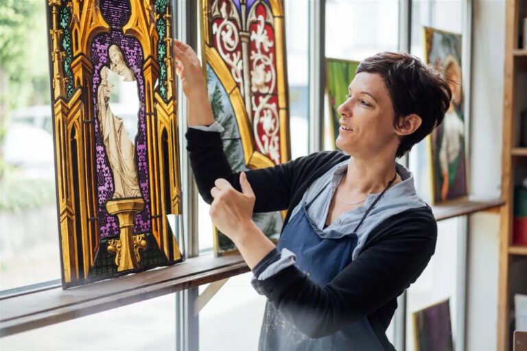 Glasmalerei und Kunstglas aus den Werkstätten von Peters in Paderborn