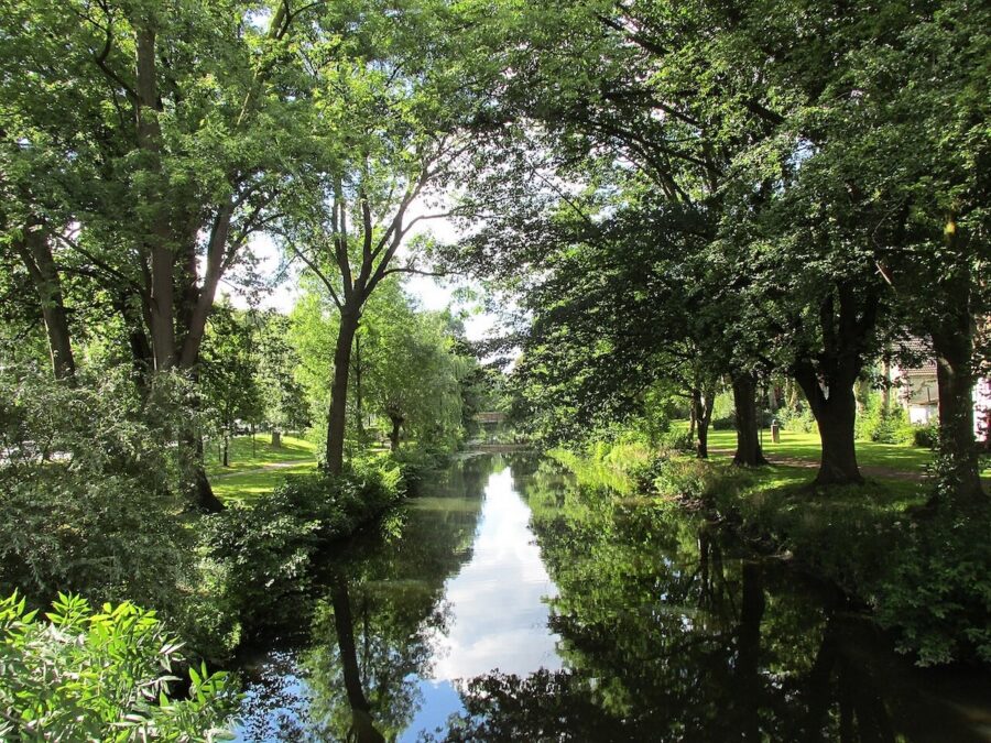 Die Ems unterhalb der Wasserstraße in Wiedenbrück