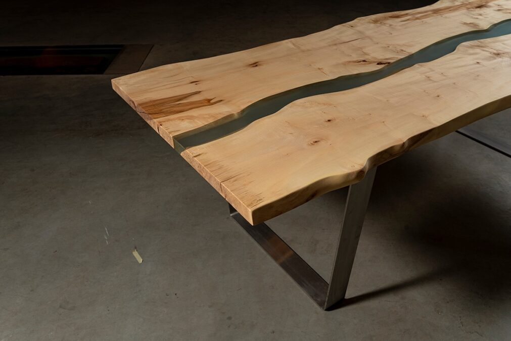 Naturholztisch von Holzgestalten Gerdesmeier