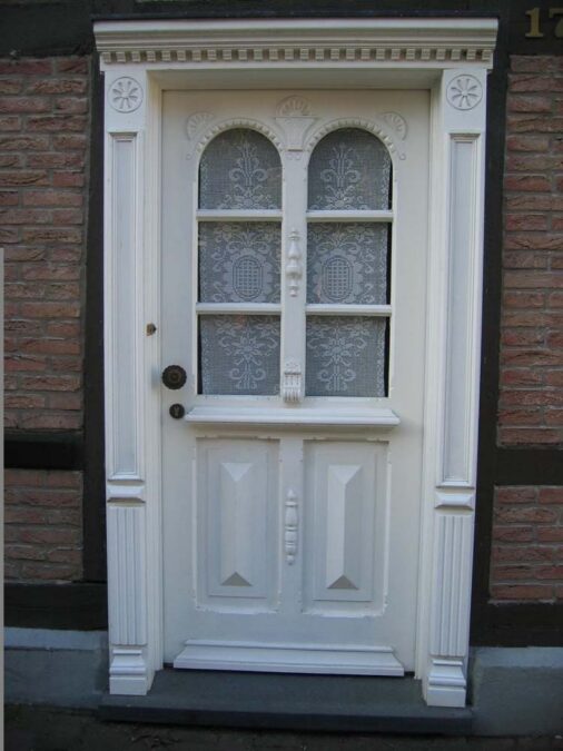 Manufaktur Martinschledde in Rietberg: Fenster und Haustüren nach Maß 5 Historische Haustür von Manufaktur Martinschledde
