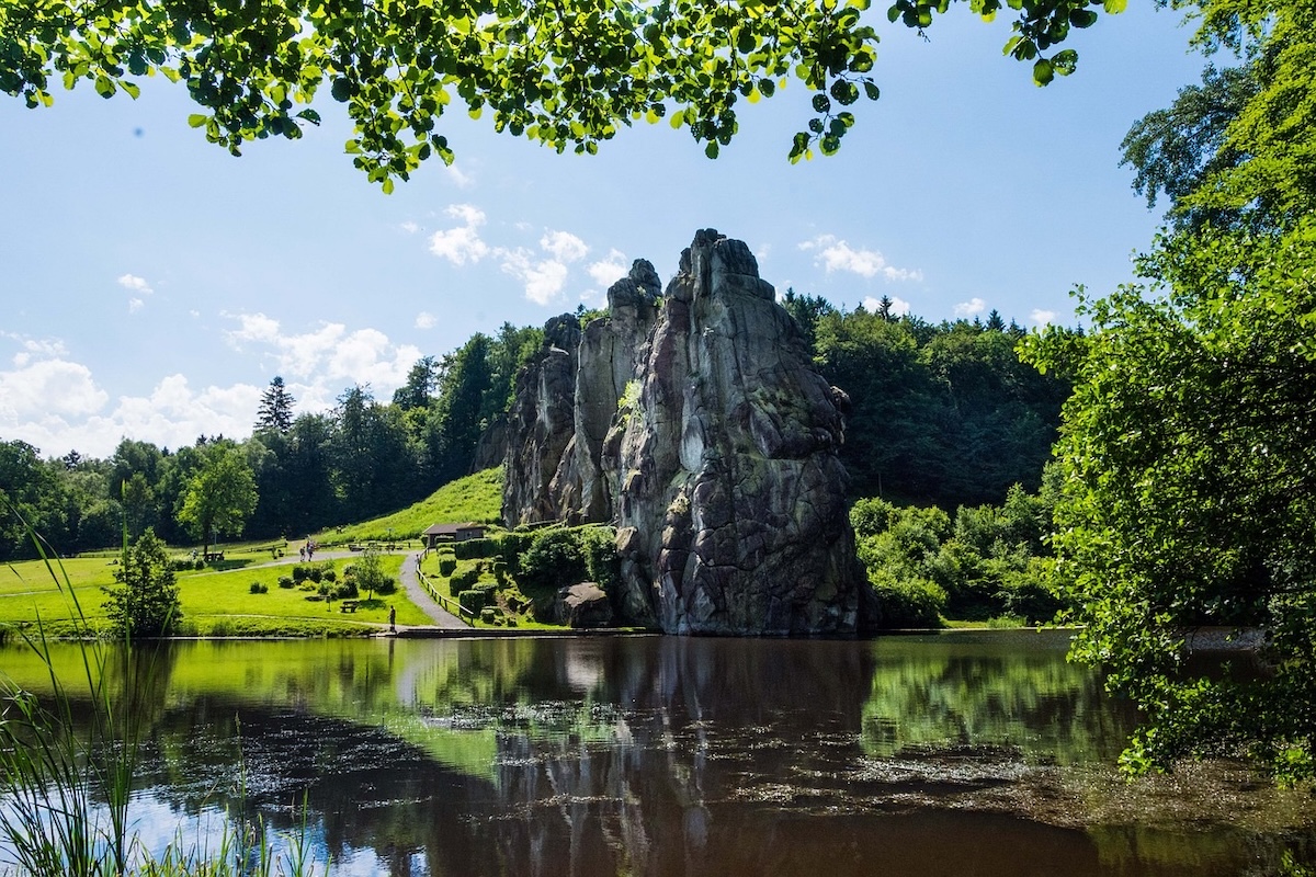 Externsteine im Teutoburger Wald als Ausflugsziel in Ostwestfalen-Lippe